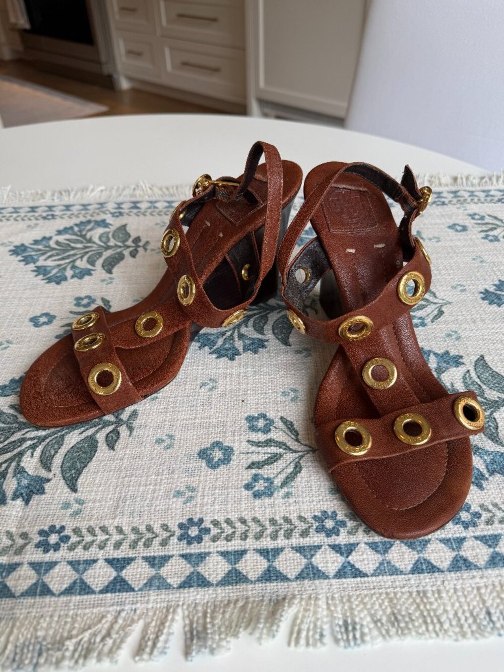 Tory Burch Kathryn Wedge Sandals | Gold Hardware | Womens Size 9
